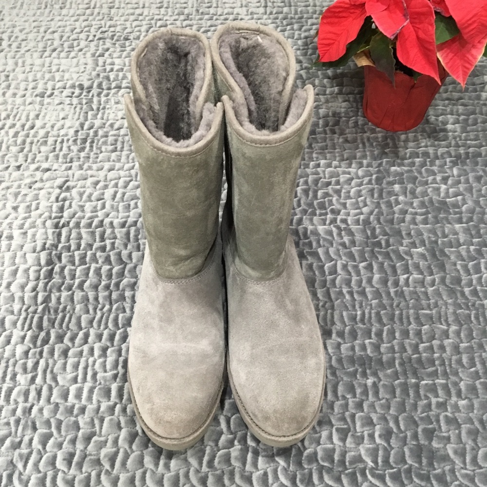 Ugg Women’s Uggs Aime Boots Gray Size 6